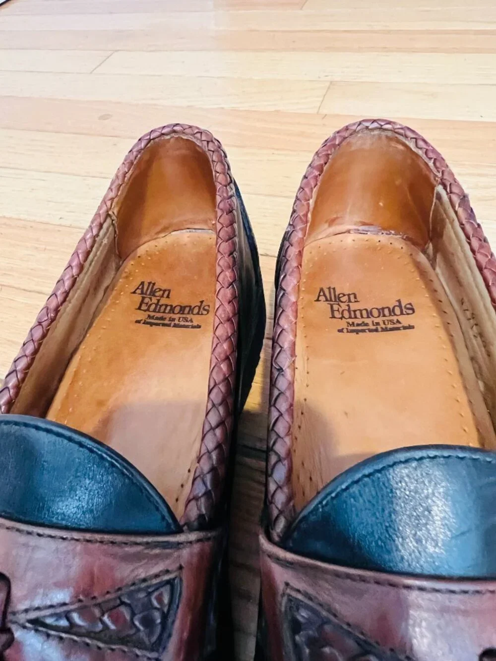 Allen Edmonds Maxfield tassel loafers SIze 9.5 B